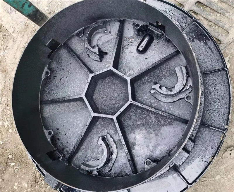鑄鐵井蓋700多少錢一個